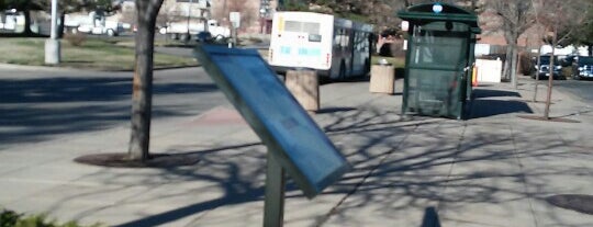 Olde Town Arvada Park And Ride is one of Posti che sono piaciuti a Wendy.