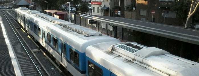 Estación Martínez [Línea Mitre] is one of Valeriaさんのお気に入りスポット.