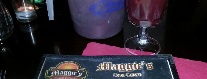 Maggie's Town Tavern is one of Lugares guardados de Lizzie.