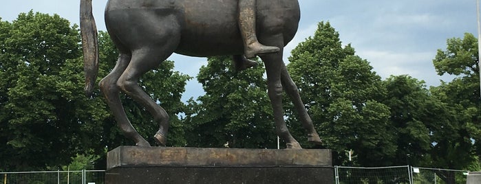 Statue du Roi Albert 1er is one of Liège #4sqCities.