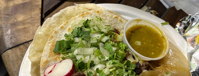 El Sauz is one of LONGBEACHIZE Essential Tacos.