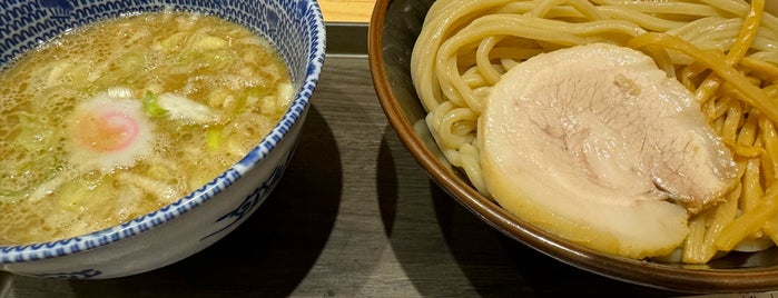 Sharin is one of らー麺2.
