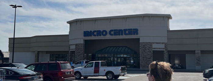 Micro Center is one of Shopping.