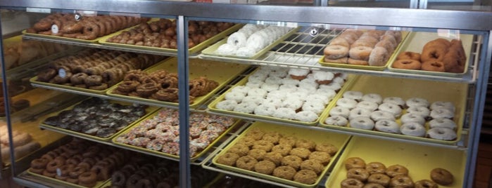 Bill's Donut Shop is one of Gem City.