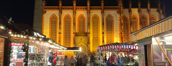 Würzburger Weihnachtsmarkt is one of Weihnachtsmärkte.