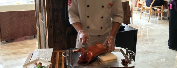 四季民福苏州街店 Sijiminfu Roast duck is one of Must-Eat Restaurants in Beijing.