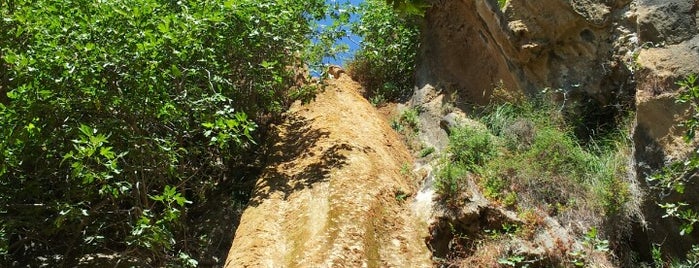 Waterfall of Milona is one of Lieux qui ont plu à Karl.