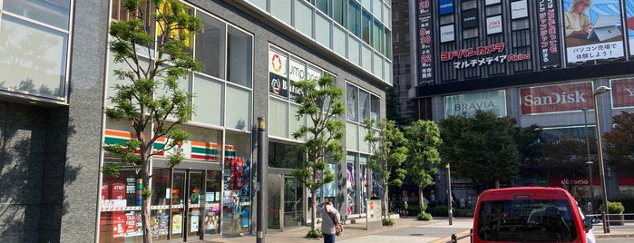 7-Eleven is one of 秋葉原.