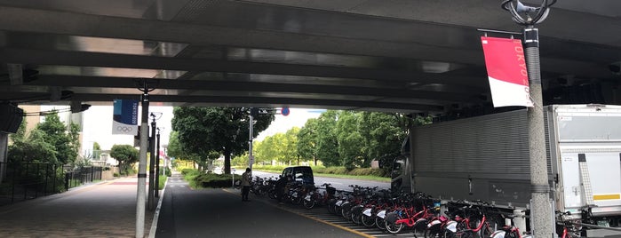 江東区臨海部コミュニティサイクル H1-10.出会い橋 is one of 東京の東側のバイクシェアのサイクルポート🚲.