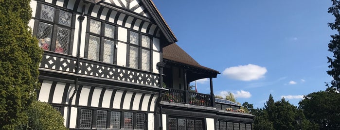 Bhaktivedanta Hare Krishna Temple is one of Heena'nın Beğendiği Mekanlar.