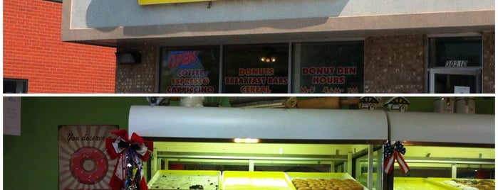 Donut Den is one of Gespeicherte Orte von david.