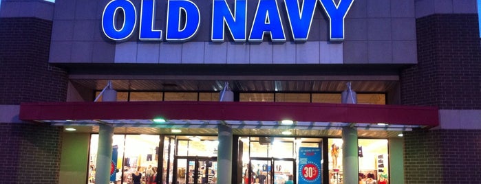 Old Navy is one of Locais curtidos por Trudy.