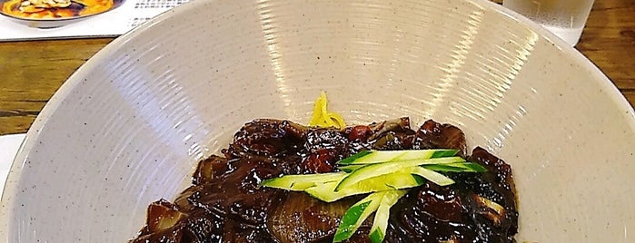 韓国ちゃんぽん専門店 肉と麺 is one of 赤坂ランチ.