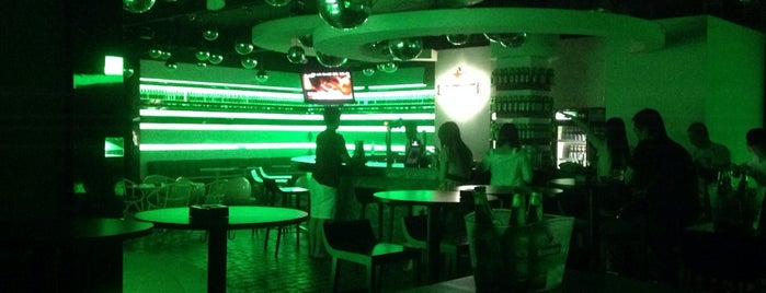 The Green Huis (Heineken House) is one of Penang Night Club.