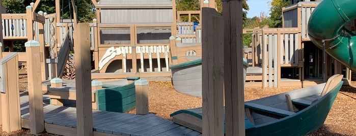 Village Science Playground is one of Cape Cahd.