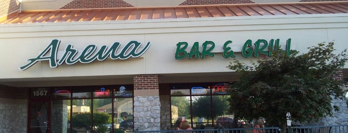 Arena Bar & Grill is one of สถานที่ที่ Cathy ถูกใจ.