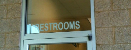 The Crossings Restrooms is one of สถานที่ที่ Cindy ถูกใจ.