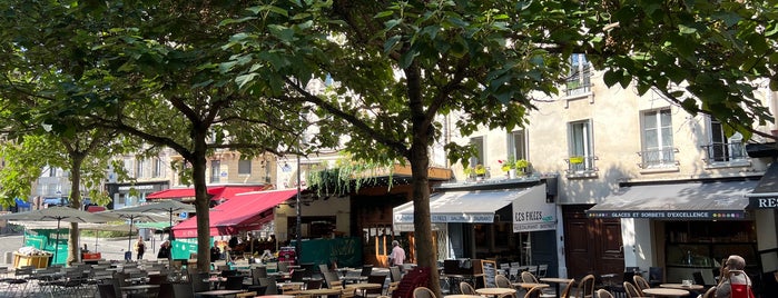 Square Saint-Médard is one of Hotspots Wifi Orange - Les Parcs Parisiens.