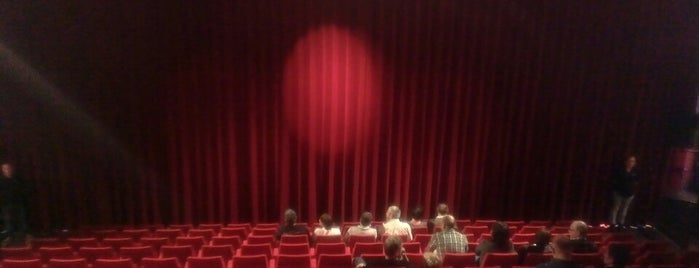Theater De Kattendans is one of Locais curtidos por Ruud.