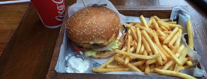 Ottobros Burger & Cafe is one of Aşkım buraya gidelim mi?.