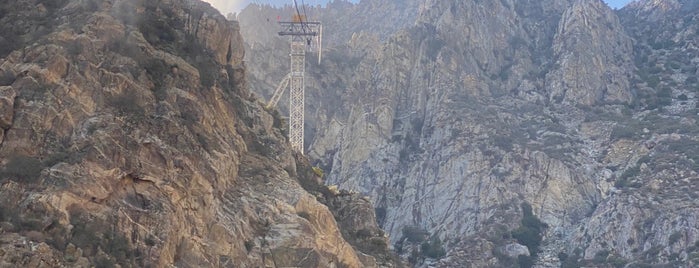 Palm Springs Aerial Tramway is one of Douglas'ın Beğendiği Mekanlar.