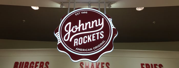 Johnny Rockets is one of Lieux qui ont plu à Justin.