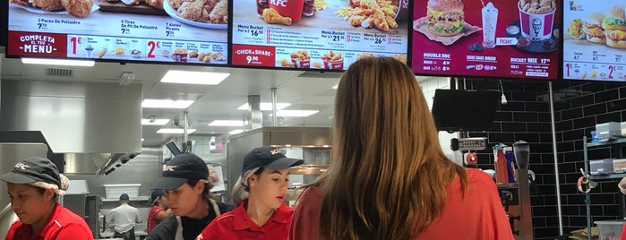 KFC is one of Tahsin : понравившиеся места.