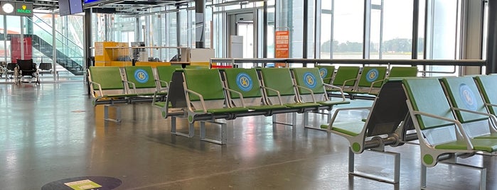 Gate D72 is one of Geneva (GVA) airport venues.