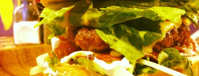 Retro Burger is one of Posti che sono piaciuti a Cihat.
