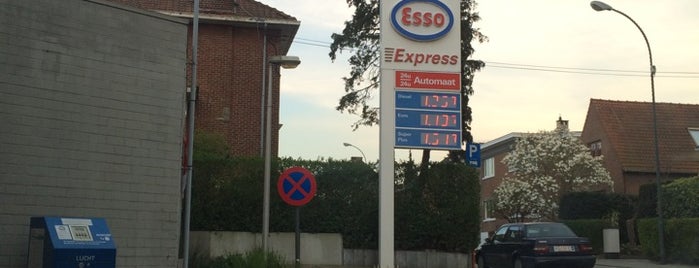 Esso Express is one of Tempat yang Disukai Thienpont.