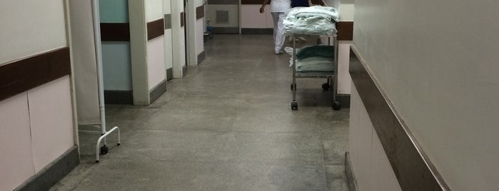 Hospital Estadual Alberto Torres is one of Brunaさんのお気に入りスポット.