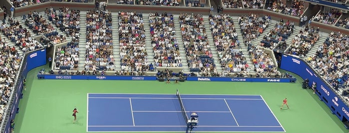 USTA Billie Jean King National Tennis Center is one of Tempat yang Disukai Desmond.