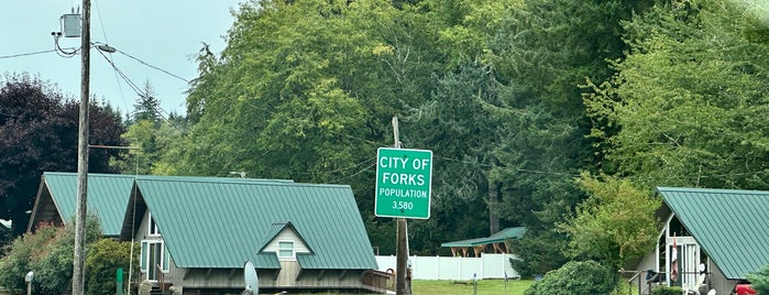 Forks, WA is one of Tempat yang Disukai Gayla.