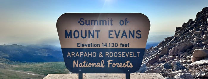 Mt Evans Summit is one of 14ers.