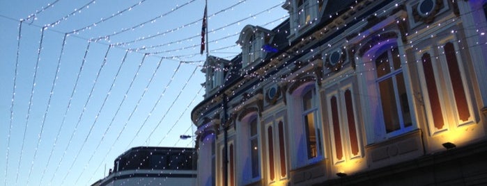 St Helier Parish Hall is one of Locais curtidos por David.