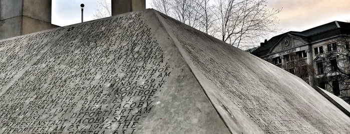 Мемориал жертвам Холокоста is one of Michael : понравившиеся места.