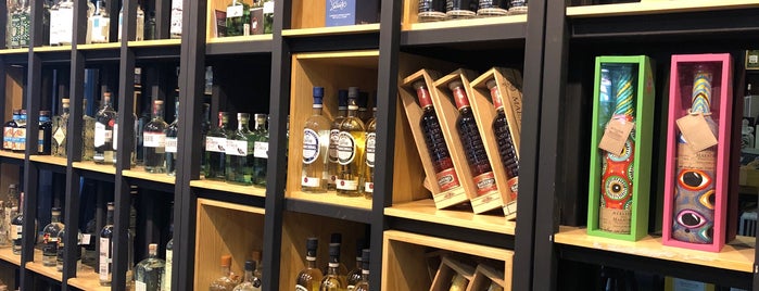 El Liquor Store is one of Karla: сохраненные места.
