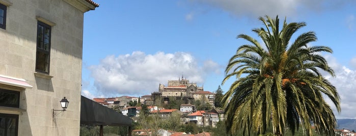 Hotel Parador de Tui is one of he estado o dormido.