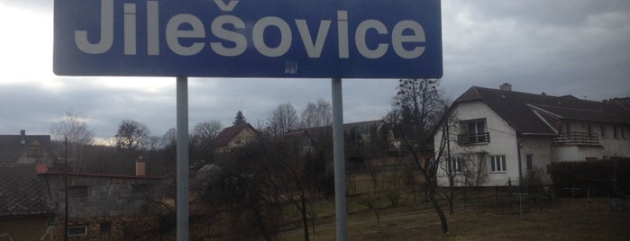 Železniční zastávka Jilešovice is one of Železniční stanice ČR: Ch-J (4/14).