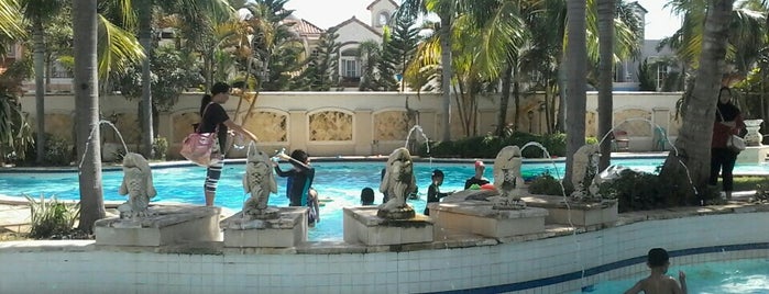 Butterfly Grand Garden Swimming Pool & Club House is one of Palembang & Lahat.