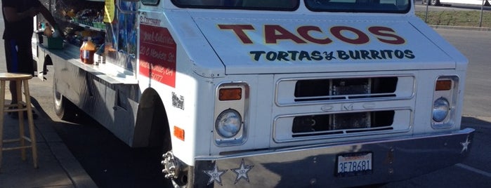 El Centenario Taco Truck is one of Locais curtidos por Dianna.