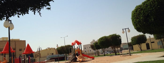 حديقة العقيق is one of Queenさんの保存済みスポット.