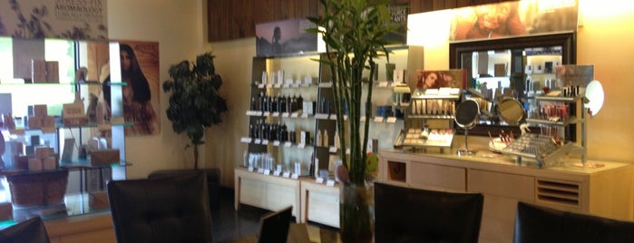 Acacia Aveda Lifestyle Salonspa is one of Love <3.