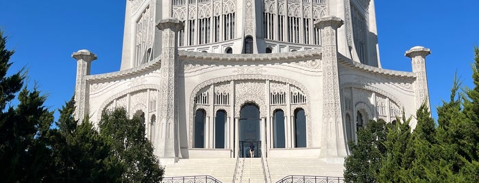 Bahá'í House of Worship is one of Chicago.