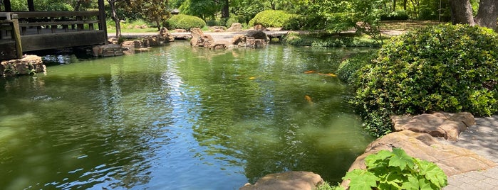 Fort Worth Botanic Garden Japanese Garden Gift Shop is one of Lugares guardados de Batya.