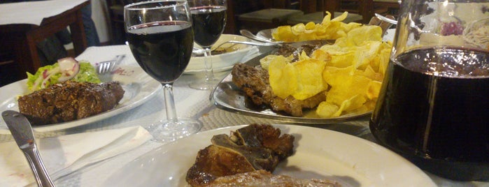 Adega 25 de Abril is one of Restaurantes.