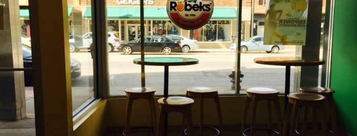 Robeks Fresh Juices & Smoothies is one of Lakewood & Westside Hot Spots.