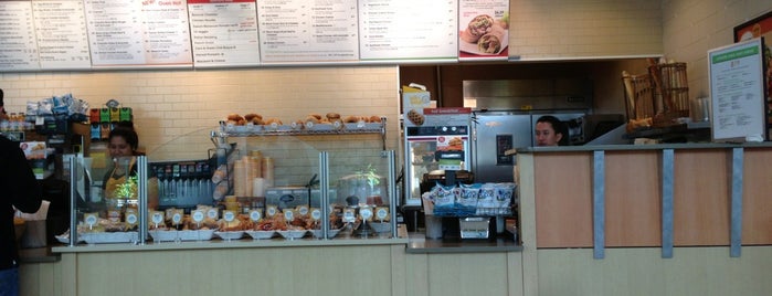 Au Bon Pain is one of Alberto J S’s Liked Places.