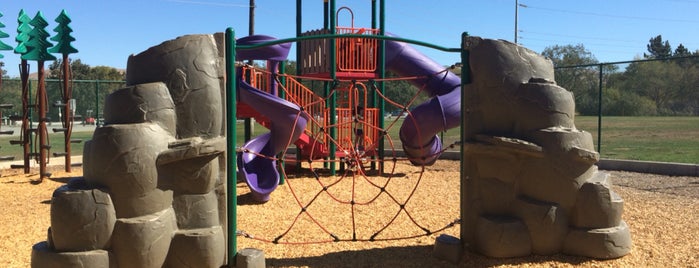 Newhall Kids Playground is one of Tempat yang Disukai Ryan.