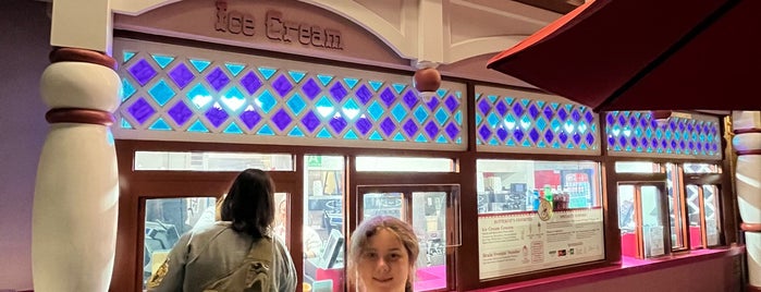 Phineas Q. Butterfat's Ice Cream Parlour is one of Ryan : понравившиеся места.